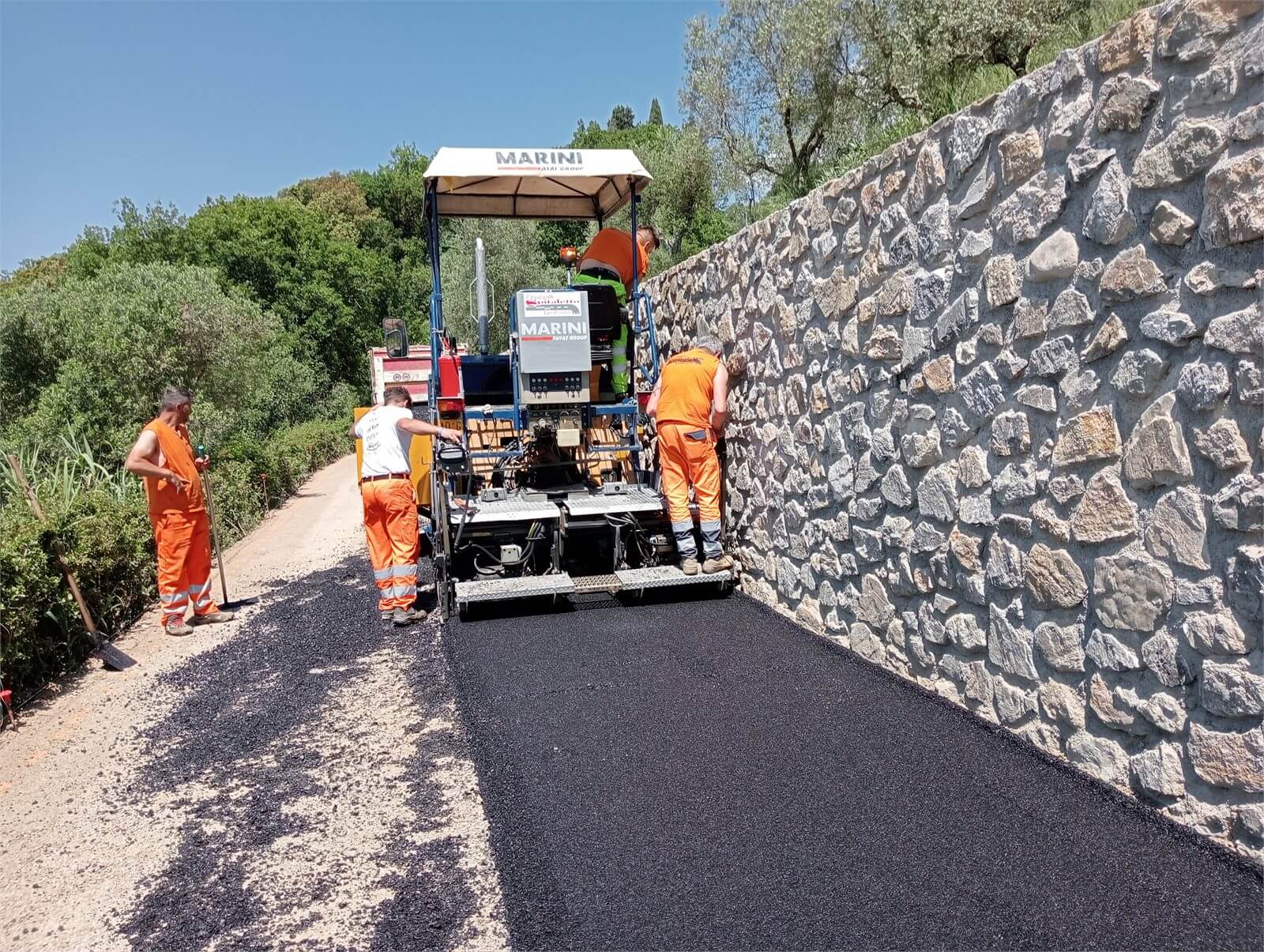 Sistemazione stradale con bitumatura